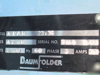 Baumfolder with pile feeder and right angle folder