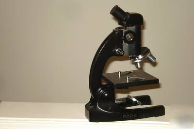 Parco scietific microscope 77T059 w. 3 parco objectives