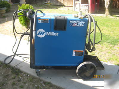 Miller welder millermatic 251 ( exellent condition )