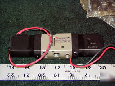 New smc VF3230-5G-02 double solenoid valve 24VDC 