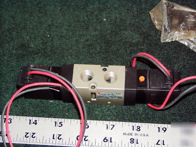 New smc VF3230-5G-02 double solenoid valve 24VDC 
