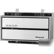 New thermostat honeywell T874D1165 multistage in box 