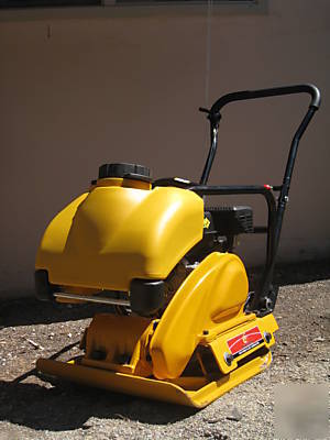 New 6.5 hp gas powered plate compactor - 1YEAR warranty