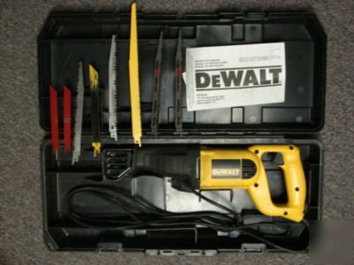 Dewalt dw 303MK reciprocating saw