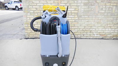 Cleaning machine-advance reel cleaner