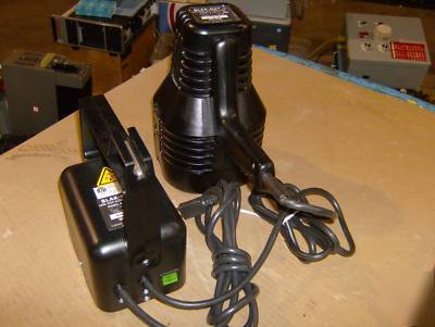 Uvp blak ray ultraviolet lamp model B100 ap
