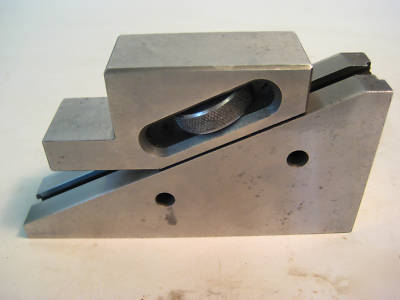 Adjustable raising block [ground steel] for milling