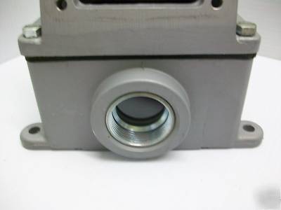 Appleton pin&sleeve angle back box 60/100-amp 100A 60A