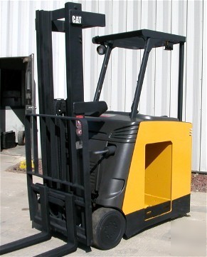 Caterpillar EC15KSC30TF (2004)3000LBS electric forklift