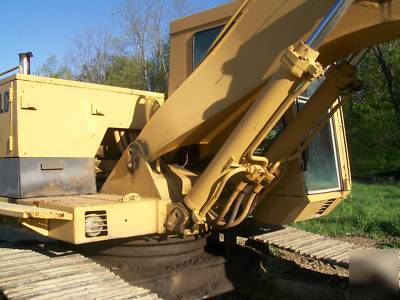 83 225 cat trac hoe