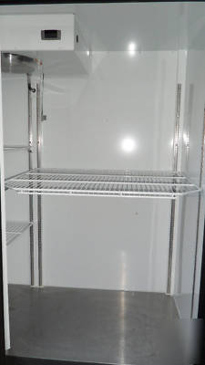 Flot-aire floral refrigeration commercial floral cooler