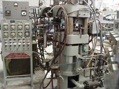Vinyl pressing - 3 lened hydraulic vinyl presses 