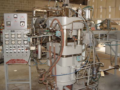 Vinyl pressing - 3 lened hydraulic vinyl presses 