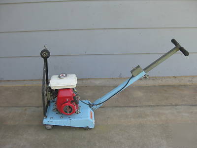 Target micro con mcc 22H green concrete saw (soff cut)