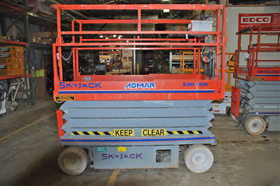 Skyjack sjiii 4626 26' electric scissor lift