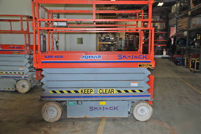 Skyjack sjiii 4626 26' electric scissor lift