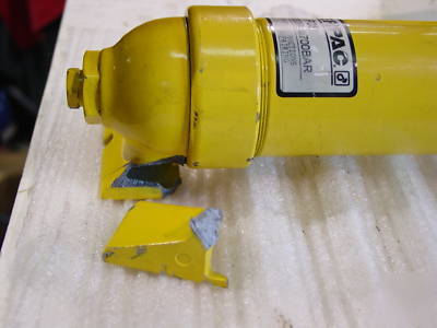 Enerpac p-39 hydraulic hand pump w/6' enerpac hose nice
