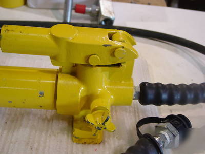 Enerpac p-39 hydraulic hand pump w/6' enerpac hose nice