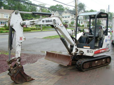 Bobcat 331 excavator kubota diesel rubber 