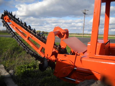 Ditch witch 4X4 trencher w plow 6 way dozer blade rock 
