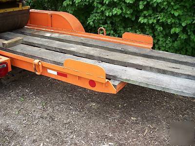 Heavy duty tilt trailer construction tandem axle 