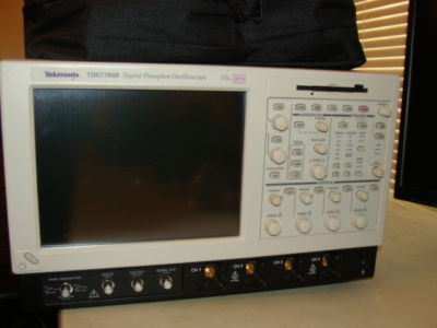 Tektronik phosphor oscilloscope TDS7704B awesome price 